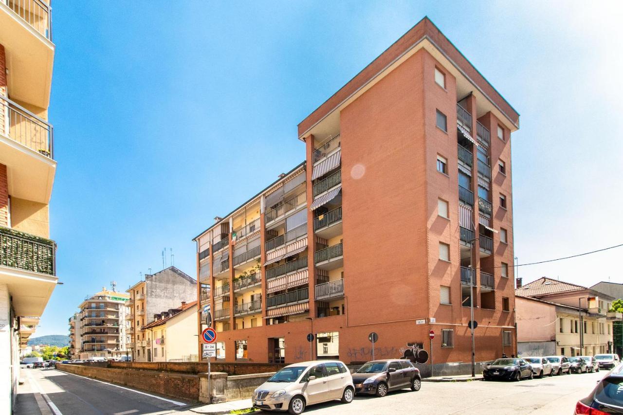Come Casa Like Home Apartment With Parking تورينو المظهر الخارجي الصورة