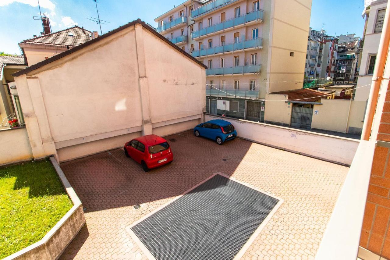 Come Casa Like Home Apartment With Parking تورينو المظهر الخارجي الصورة