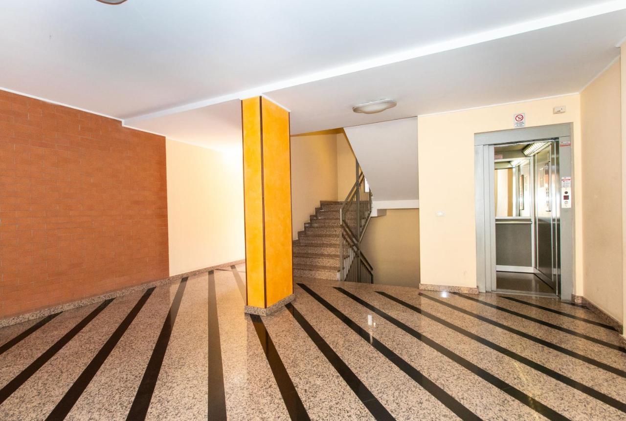Come Casa Like Home Apartment With Parking تورينو المظهر الخارجي الصورة