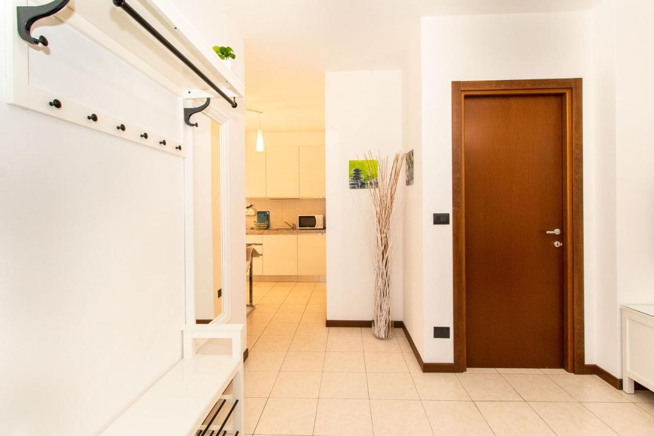Come Casa Like Home Apartment With Parking تورينو المظهر الخارجي الصورة